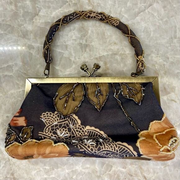 Floral Embroidered Women's Bag - Picture 5 of 12